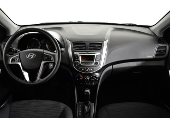 Подержанный автомобиль Hyundai Solaris Sedan 2015 года (8 фото)