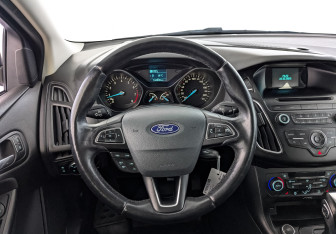Подержанный автомобиль Ford Focus Hatchback 2018 года (22 фото)
