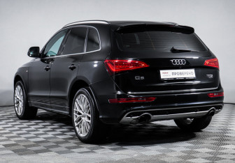 Подержанный автомобиль Audi Q5 2014 года (7 фото)