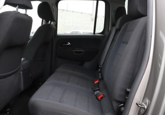 Подержанный автомобиль Volkswagen Amarok 2016 года (10 фото)