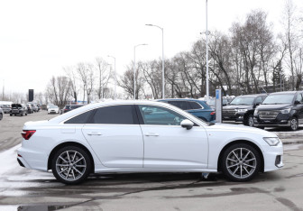 Подержанный автомобиль Audi A6 Sedan 2020 года (4 фото)