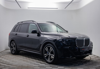 Подержанный автомобиль BMW X7 2021 года (3 фото)
