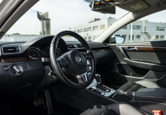Подержанный автомобиль Volkswagen Passat Wagon 2012 года (9 фото)