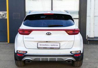 Подержанный автомобиль Kia Sportage 2019 года (6 фото)