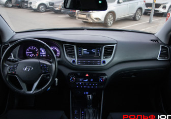 Подержанный автомобиль Hyundai Tucson 2015 года (11 фото)