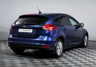 Подержанный автомобиль Ford Focus Hatchback 2017 года (5 фото)