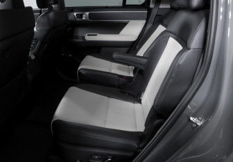 Подержанный автомобиль Hyundai Santa Fe 2025 года (10 фото)