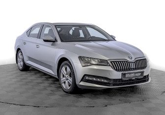 Подержанный автомобиль Skoda Superb Liftback 2021 года (3 фото)