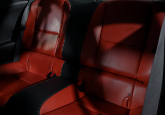 Подержанный автомобиль Chevrolet Camaro Coupe 2012 года (10 фото)