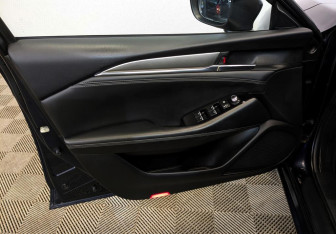 Подержанный автомобиль Mazda 6 Sedan 2019 года (17 фото)