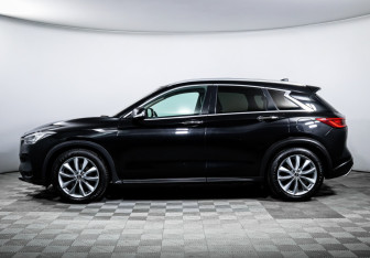 Подержанный автомобиль Infiniti QX50 2018 года (8 фото)