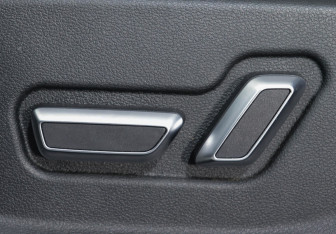 Подержанный автомобиль Geely Atlas 2018 года (16 фото)