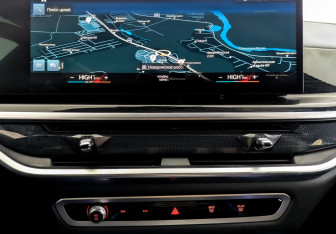 Подержанный автомобиль BMW X5 2023 года (15 фото)