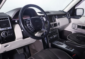 Подержанный автомобиль Land Rover Range Rover 2012 года (13 фото)