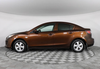 Подержанный автомобиль Mazda 3 Sedan 2012 года (8 фото)