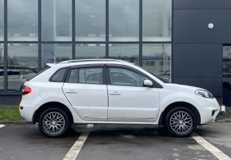 Подержанный автомобиль Renault Koleos 2014 года (4 фото)