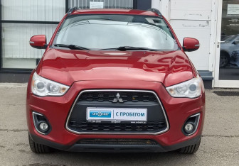 Подержанный автомобиль Mitsubishi ASX 2014 года (2 фото)