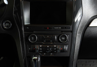 Подержанный автомобиль Ford Explorer 2017 года (13 фото)