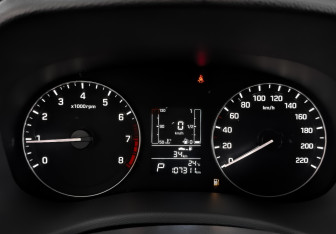 Подержанный автомобиль Hyundai Creta 2017 года (16 фото)