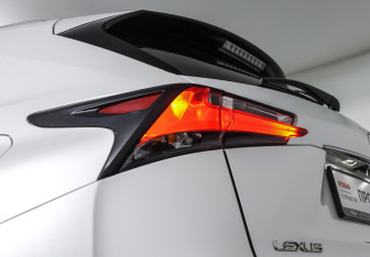 Подержанный автомобиль Lexus NX 2017 года (21 фото)