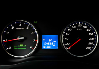 Подержанный автомобиль Mitsubishi Outlander 2022 года (13 фото)