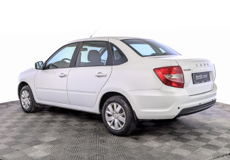 Подержанный автомобиль LADA (ВАЗ) Granta Sedan 2023 года (7 фото)