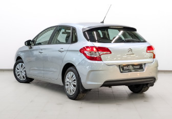 Подержанный автомобиль Citroen C4 Hatchback 2014 года (7 фото)