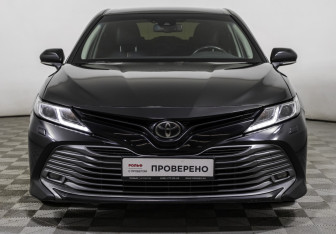 Подержанный автомобиль Toyota Camry Sedan 2018 года (2 фото)