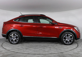 Подержанный автомобиль Renault Arkana 2021 года (4 фото)