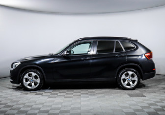 Подержанный автомобиль BMW X1 2013 года (8 фото)