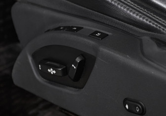 Подержанный автомобиль Volvo XC60 2017 года (9 фото)