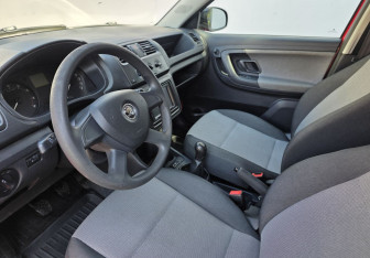 Подержанный автомобиль Skoda Fabia Hatchback 2013 года (9 фото)