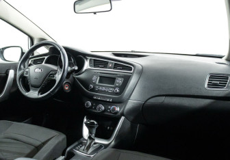 Подержанный автомобиль Kia Ceed Hatchback 2017 года (5 фото)