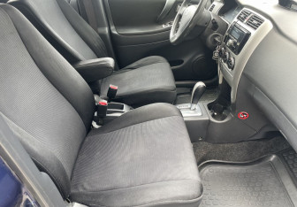 Подержанный автомобиль Suzuki Liana Wagon 2005 года (9 фото)