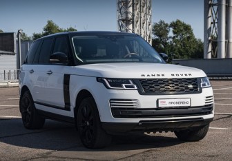 Подержанный автомобиль Land Rover Range Rover 2018 года (3 фото)