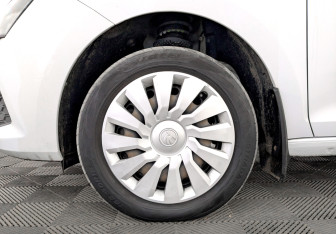 Подержанный автомобиль Skoda Rapid Liftback 2021 года (18 фото)