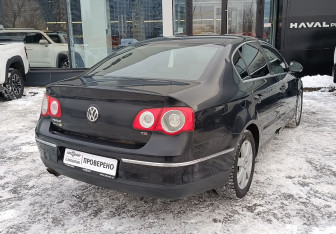 Подержанный автомобиль Volkswagen Passat Sedan 2008 года (5 фото)
