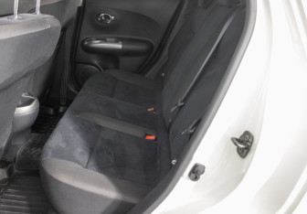 Подержанный автомобиль Nissan Juke 2013 года (11 фото)