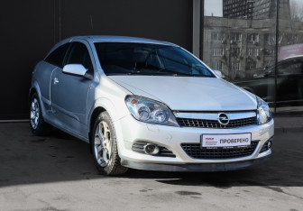 Подержанный автомобиль Opel Astra Hatchback 2007 года (3 фото)