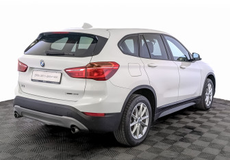 Подержанный автомобиль BMW X1 2018 года (5 фото)
