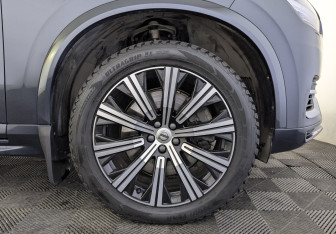 Подержанный автомобиль Volvo XC90 2021 года (12 фото)