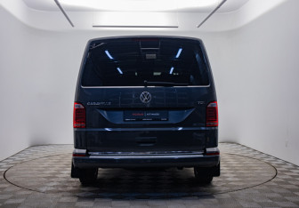 Подержанный автомобиль Volkswagen Caravelle 2016 года (5 фото)