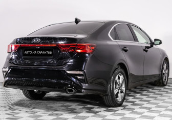 Подержанный автомобиль Kia Cerato Sedan 2020 года (3 фото)