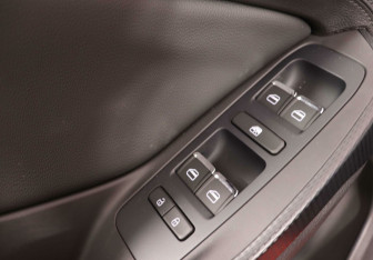 Подержанный автомобиль Chery Tiggo 4 2021 года (8 фото)