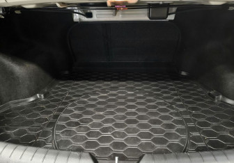 Подержанный автомобиль Hyundai Sonata 2018 года (14 фото)