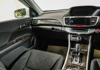 Подержанный автомобиль Honda Accord Sedan 2014 года (14 фото)