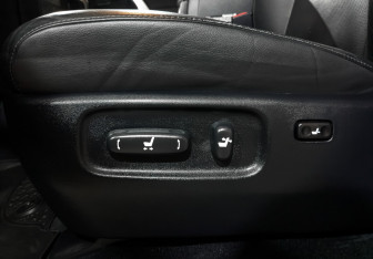 Подержанный автомобиль Toyota Land Cruiser Suv 2015 года (30 фото)