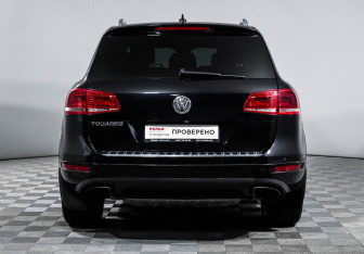 Подержанный автомобиль Volkswagen Touareg 2013 года (6 фото)