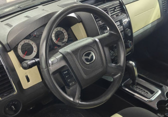 Подержанный автомобиль Mazda Tribute 2007 года (12 фото)