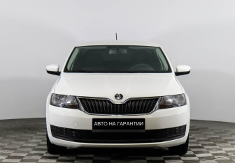 Подержанный автомобиль Skoda Octavia Liftback 2018 года (2 фото)